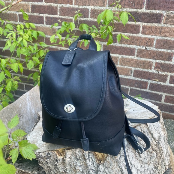 Vintage Coach 9791 Black Leather Backpack The Daypack Style Rucksack Drawstring. - Picture 7 of 16